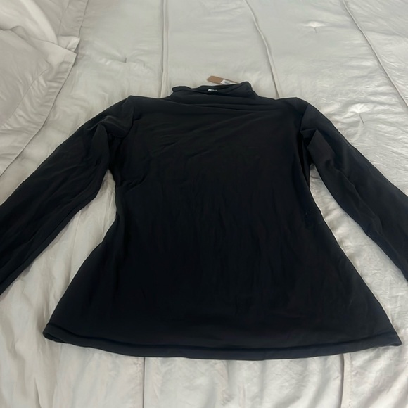 SKIMS Tops - Skims Fits Everybody Long Sleeve Mock Neck T-Shirt